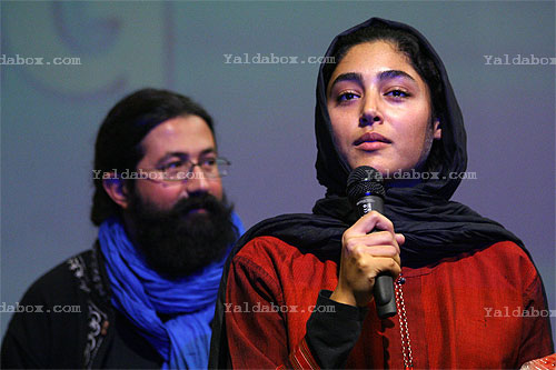 گلشیفته فراهانی و پدر و مادرش و همسرش