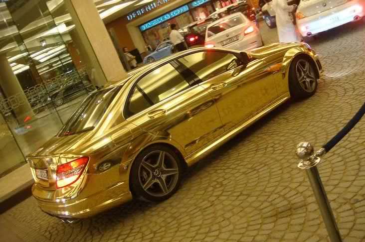 بنز طلایی با قیمتی سرسامآور!!(+عکس) بنز طلایی با قیمتی سرسامآور!!(+عکس)