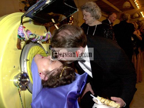 عکسهایی دیدنی از زنی که 60 سال خوابیده زندگی کرد عکسهایی دیدنی از زنی که 60 سال خوابیده زندگی کرد