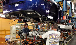 شركت خودروسازي آوتو واز روسيه 27 هزار كارمند خود را اخراج مي كند