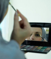 انواع مواد آرایشی