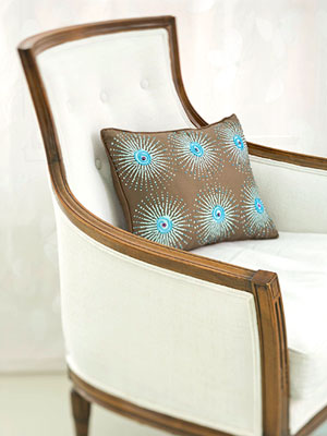 6 راه برای تزئین کوسن‌های ساده