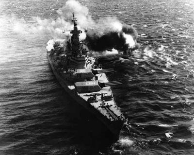 USS Iowa BB-61 توپخانه‌ی شناور