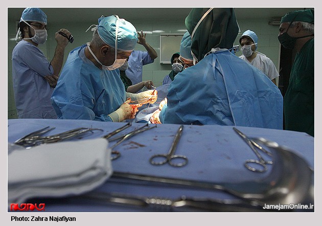 سزارين بدون بيهوشي(عکس) سزارين بدون بيهوشي(عکس)