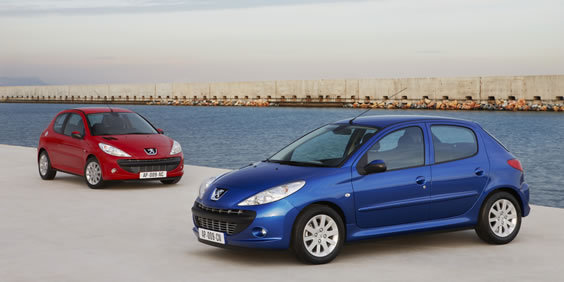 مقایسه ی بین 206 و 207i مقایسه ی بین 206 و 207i