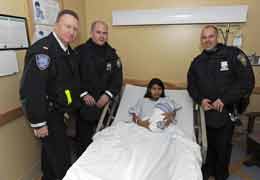 زایمان پر ماجرا و عجیب یک زن جوان در پارک + عکس