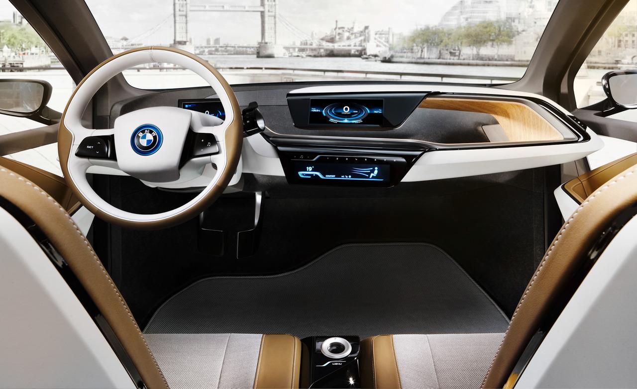 اولین فروشگاه i ب ام دبلیو اولین فروشگاه i ب ام دبلیو