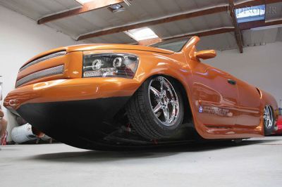 يك اتومبيل دو زيست واقعي