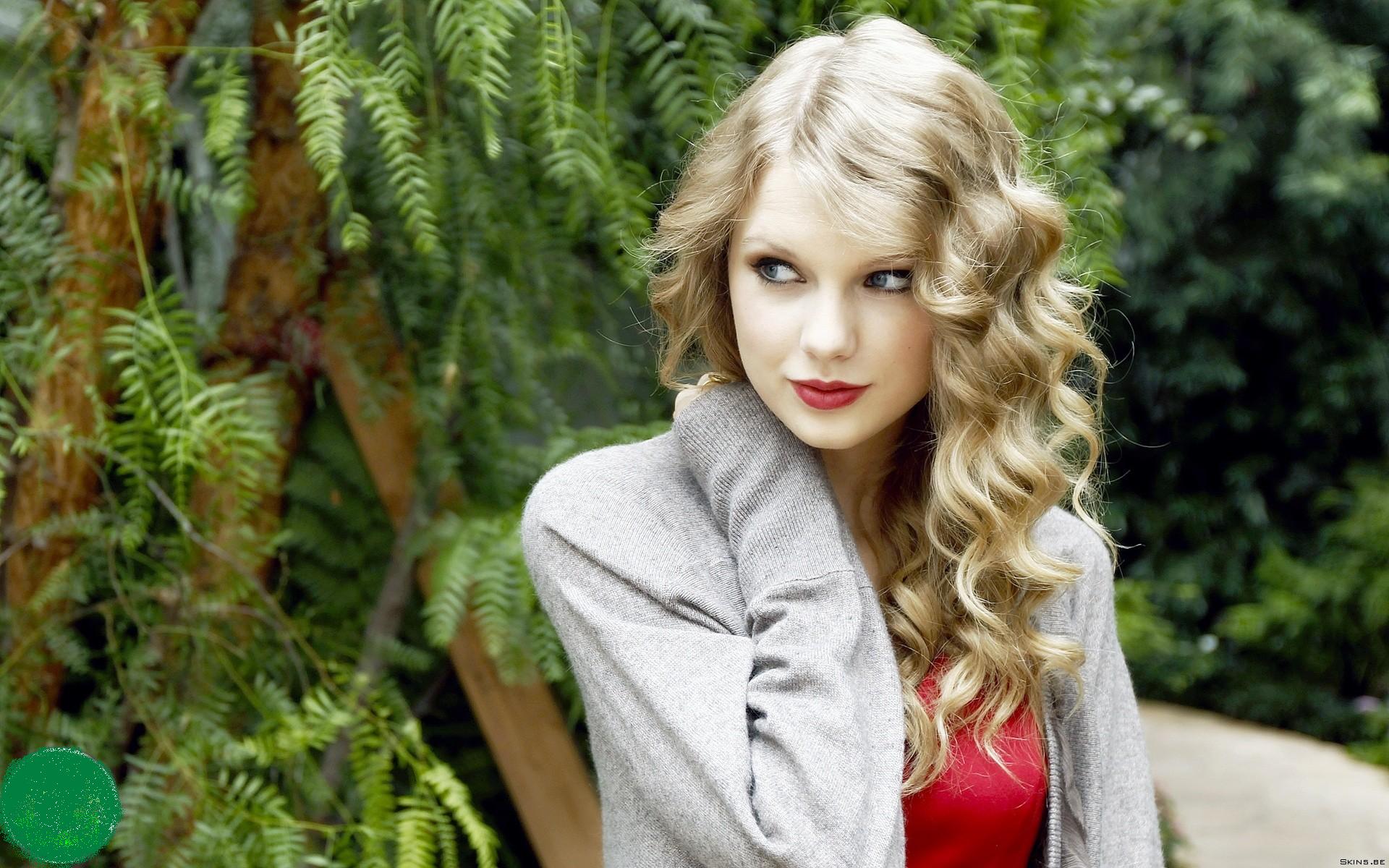 عکسهای جالب از خواننده زیبا تیلور سویفت taylor swift عکسهای جالب از خواننده زیبا تیلور سویفت taylor swift