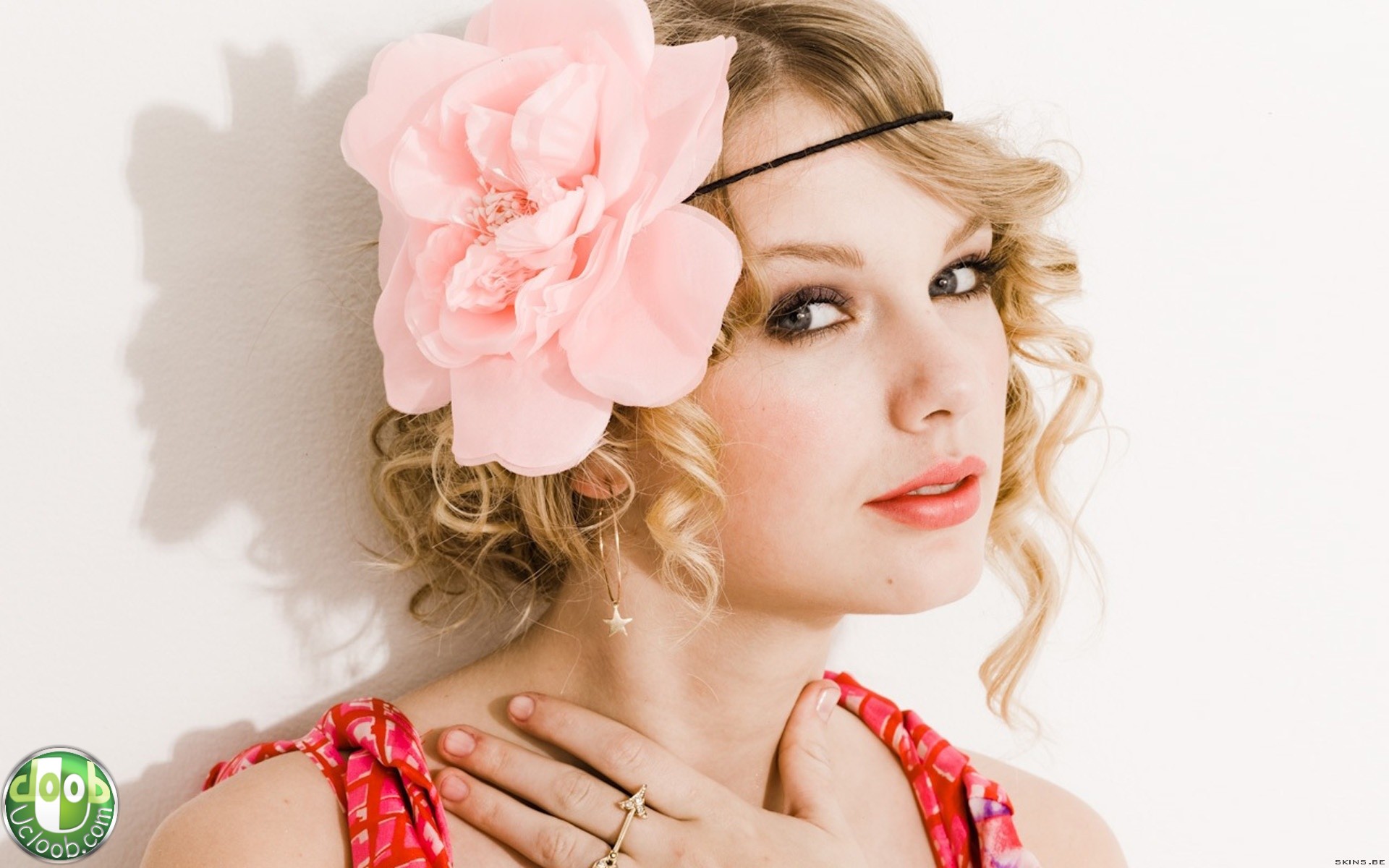 عکسهای جالب از خواننده زیبا تیلور سویفت taylor swift عکسهای جالب از خواننده زیبا تیلور سویفت taylor swift