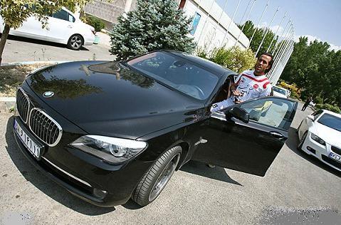 عکس ماشین علی کریمی