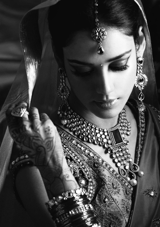 عكس لباس عروس هندي عكس لباس عروس هندي