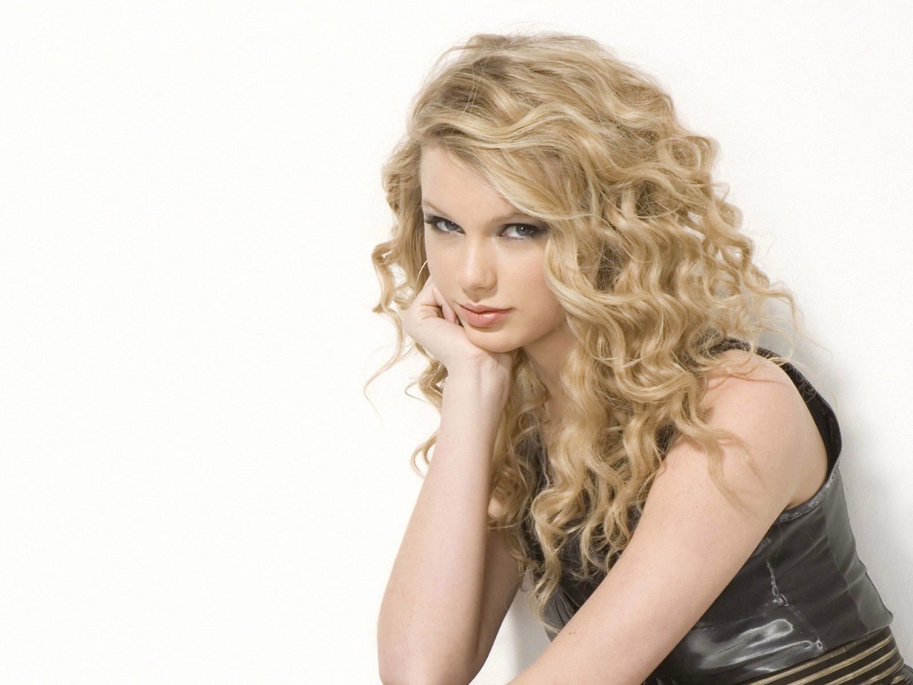 عکسهای جالب از خواننده زیبا تیلور سویفت taylor swift عکسهای جالب از خواننده زیبا تیلور سویفت taylor swift