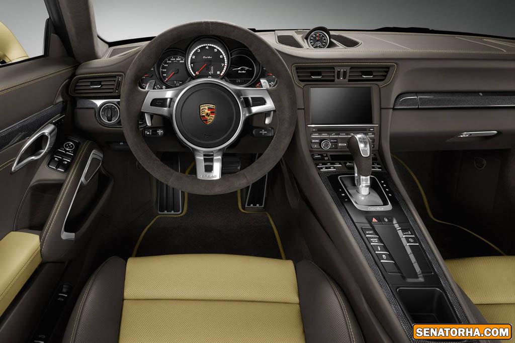 پورشه 911 توربو طلایی