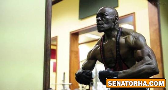 این مرد 70 ساله است +عکس این مرد 70 ساله است +عکس