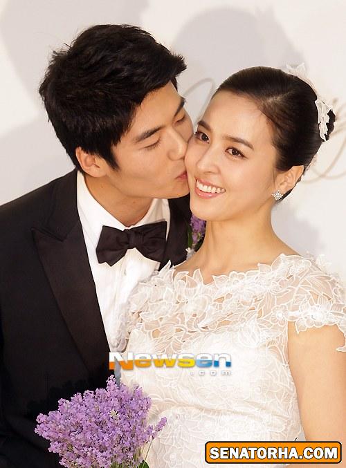 دو عکس از مراسم ازدواج هان هی جین (سوسانو)