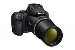 نیکون دوربین کامپکت Coolpix P900 را با بزرگنمایی 83 برابری معرفی کرد