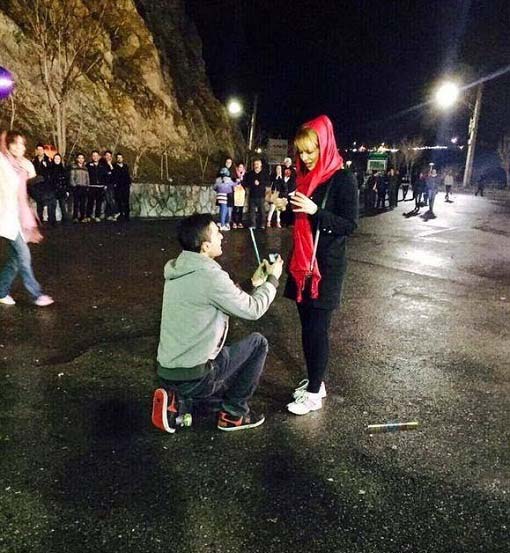 عکسی از تقاضای ازدواج به سبک آمریکایی در تهران!