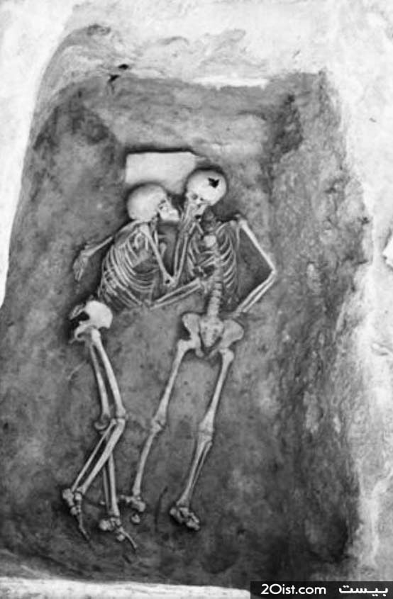 بوسه‌ ی ۶۰۰۰ ساله دو عاشق ایرانی قدیمی ترین بوسه جهان