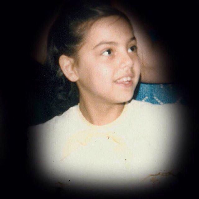 عکس کودکی ابرو گوندش